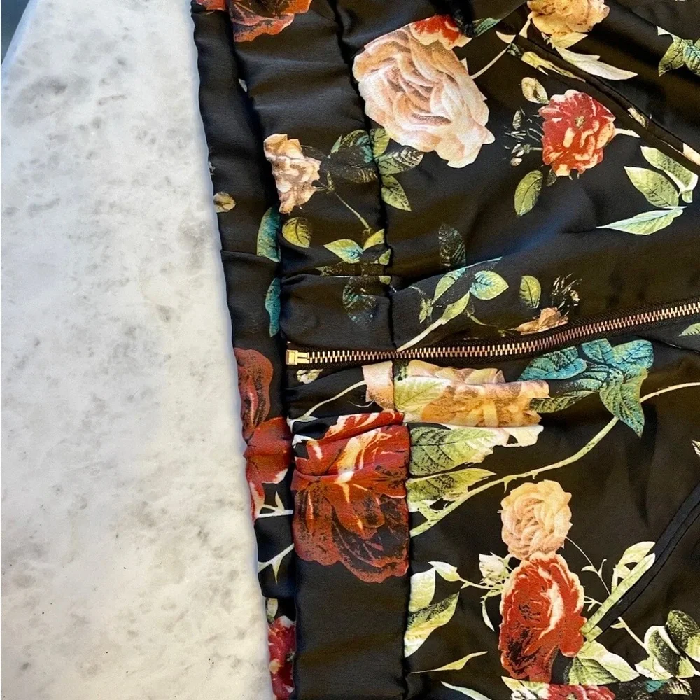 I Jeans by Buffalo Ladies Size Med Lined Floral Silky Bomber Jacket Black Floral - Picture 4 of 8